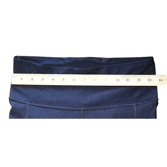 Under Armour HeatGear Three Quarter Compression Leggings Women's Medium - Picture 3 of 7